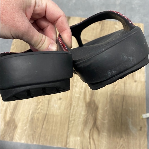 OOFOS OOlala Paisley Red Bandana Comfort Recovery Thong Sandals Women’s 8 - Picture 6 of 10